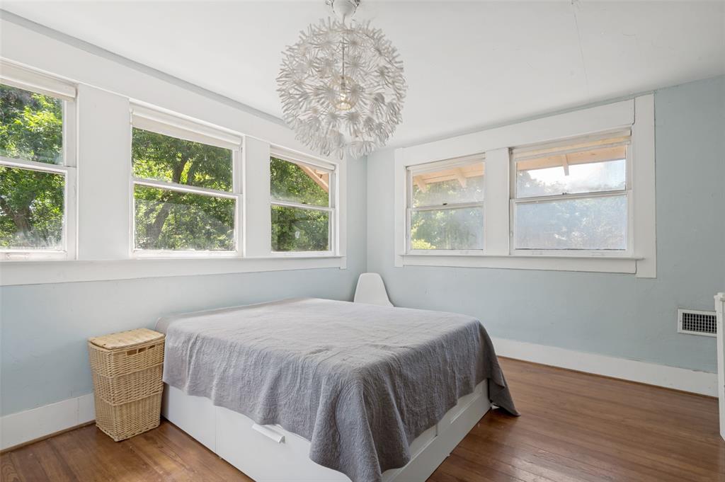 Winnetka Heights - Residential