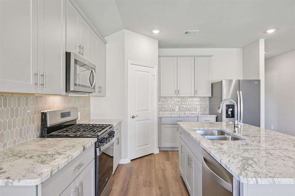 Lakehaven - Residential