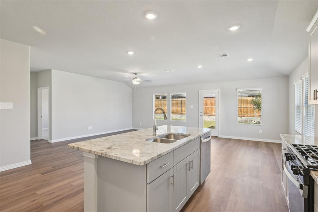 Lakehaven - Residential