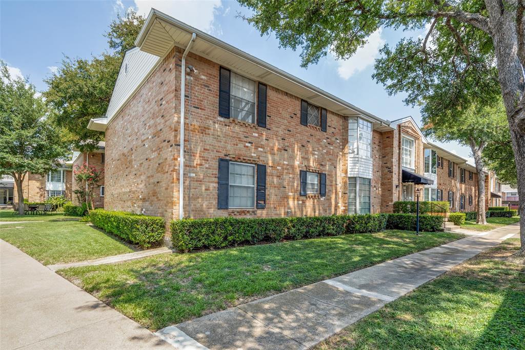 Sandhurst Manor Condo - Residential