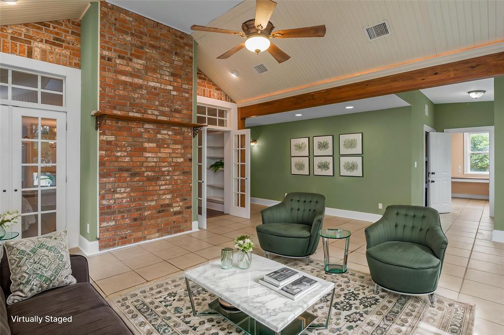 Squirrel Point - Residential