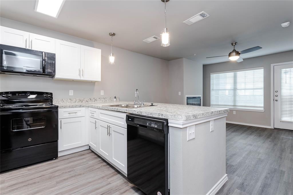 Sable Ridge Condos Ph 01-06 - Residential