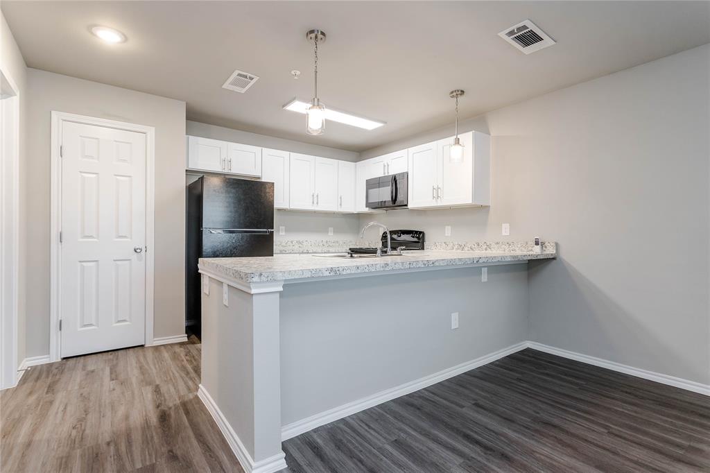 Sable Ridge Condos Ph 01-06 - Residential