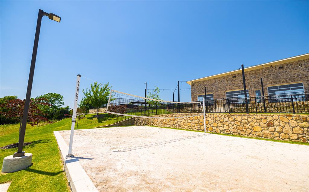 Valencia on the Lake - Residential