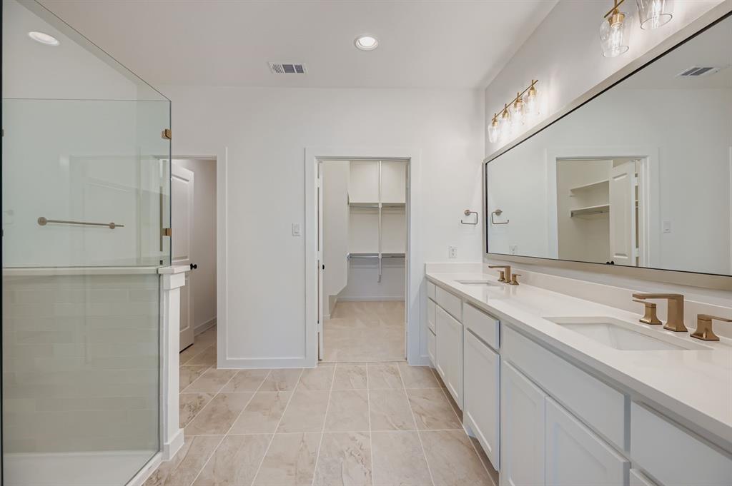 Castle Hills Northpointe Townhomes - Residential