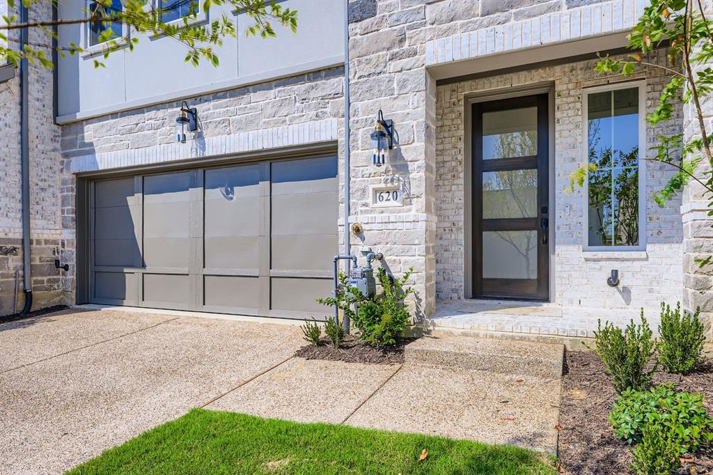 Castle Hills Northpointe Townhomes - Residential