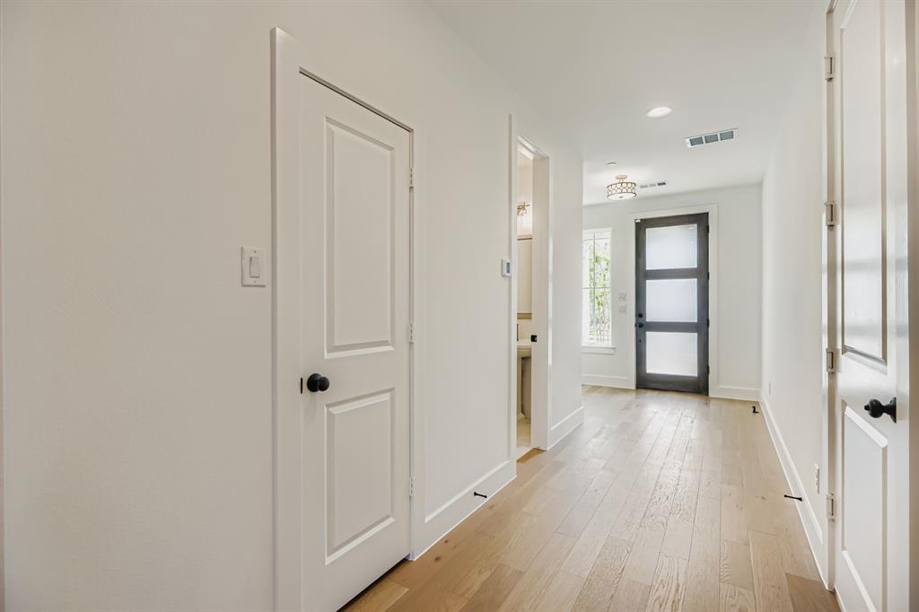 Castle Hills Northpointe Townhomes - Residential
