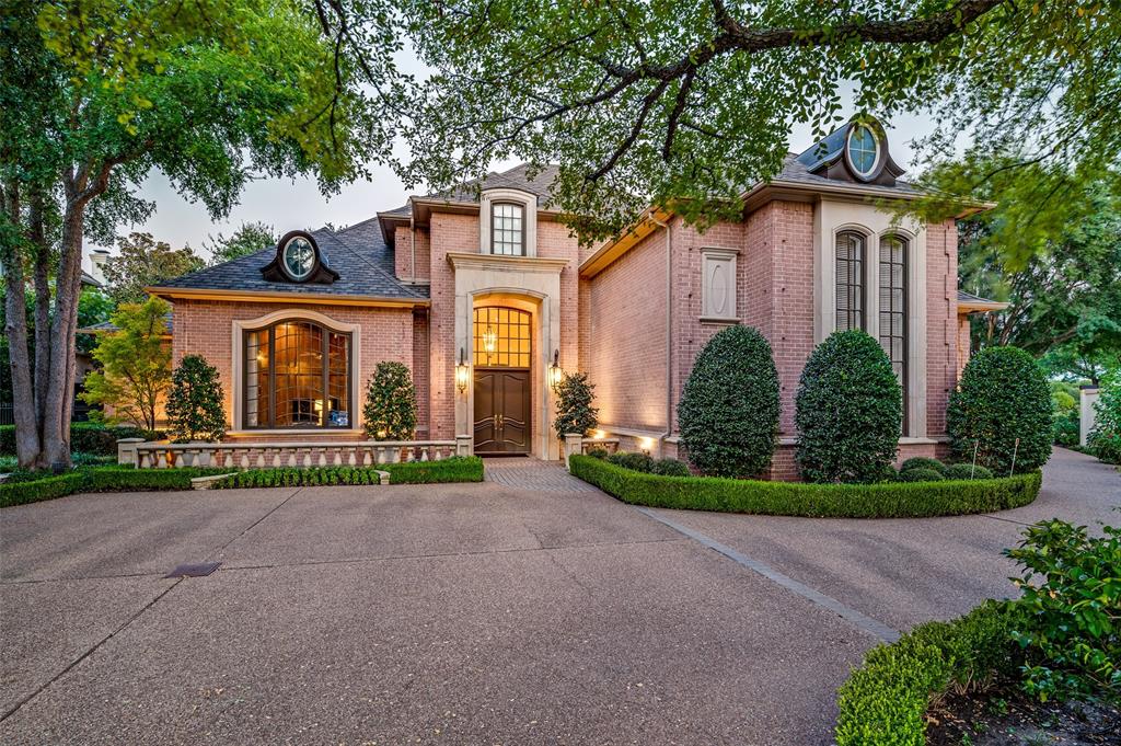 Bob Thompson Custom Home in gated guarded Cliffs of Gleneagles! Breathtaking expansive views of Gleneagles golf course, lakes, & rolling hills from most rooms. Back yard Oasis w covered verandas, pool & outdoor cooking center. This home offers an unparalleled blend of luxury & functionality, featuring custom finishes throughout. The gourmet kitchen is complete w Sub-Zero refrigerator, freezer, two dishwashers, & dual sinks. Entertain w ease in the charming family room, w adjacent pool table & card room & walk in wet bar all while enjoying breathtaking views of the golf course. Private master suite, w fireplace, his & her walk in closets & additional exercise room. Front & back staircase lead to a game room & three additional spacious bedrooms each include WIC & ensuite baths. Large driveway provides ample parking for several cars, making it easy to accommodate guest or multi-vehicle family. This home truly combines elegance, comfort, and convenience in a stunning setting.