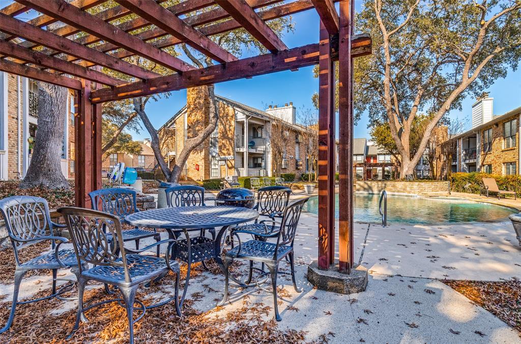 Preston Bend Village Condos - Residential