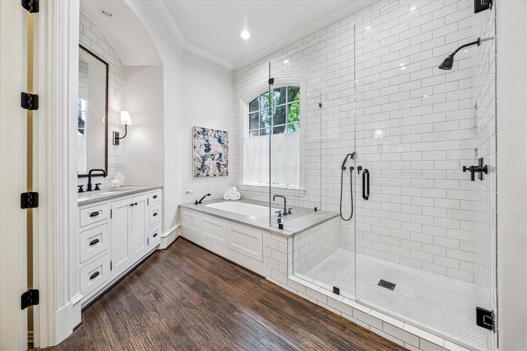 Hamilton & Mcconnell 03 - Residential