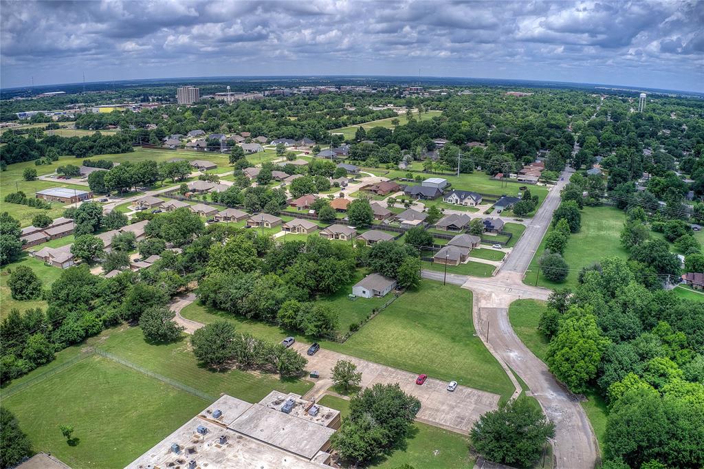 Approx. 0.30-acre tract located on Washington Street in Commerce offering excellent future homesite and investment potential. Conveniently situated near established residential properties with nearby utilities and road access. Currently AG designated with future residential development possibilities subject to city approval and buyer verification of zoning, utilities, setbacks, and development requirements. Great opportunity to secure a small tract within the growing Commerce area.
