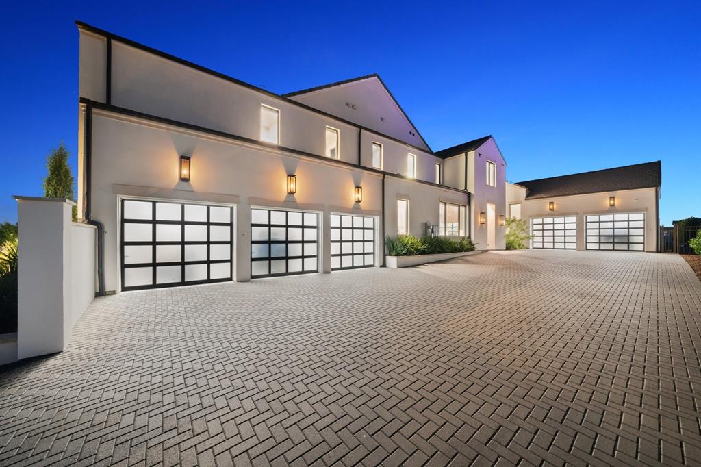 The Hills of Kingswood - Residential