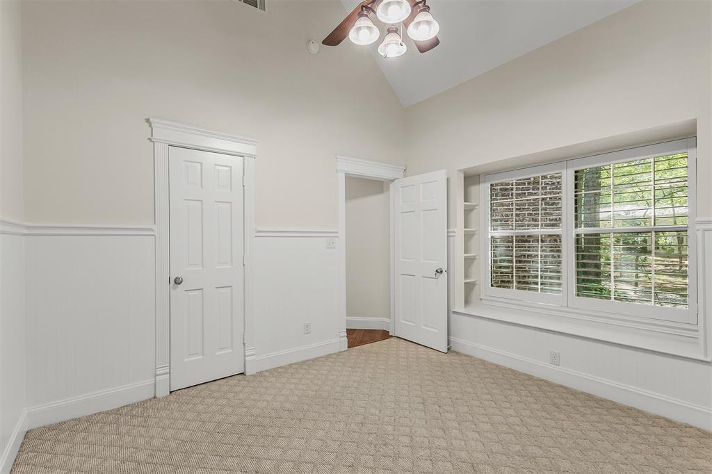 Emerald Sound At Lake Lewisvil - Residential