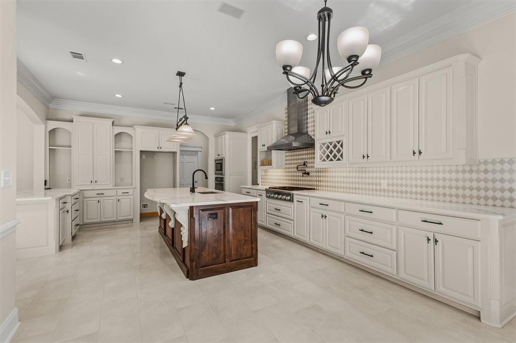 Emerald Sound At Lake Lewisvil - Residential