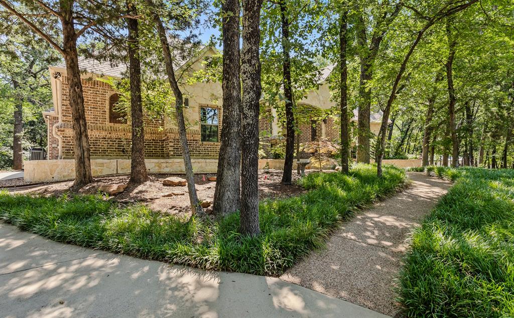 Emerald Sound At Lake Lewisvil - Residential