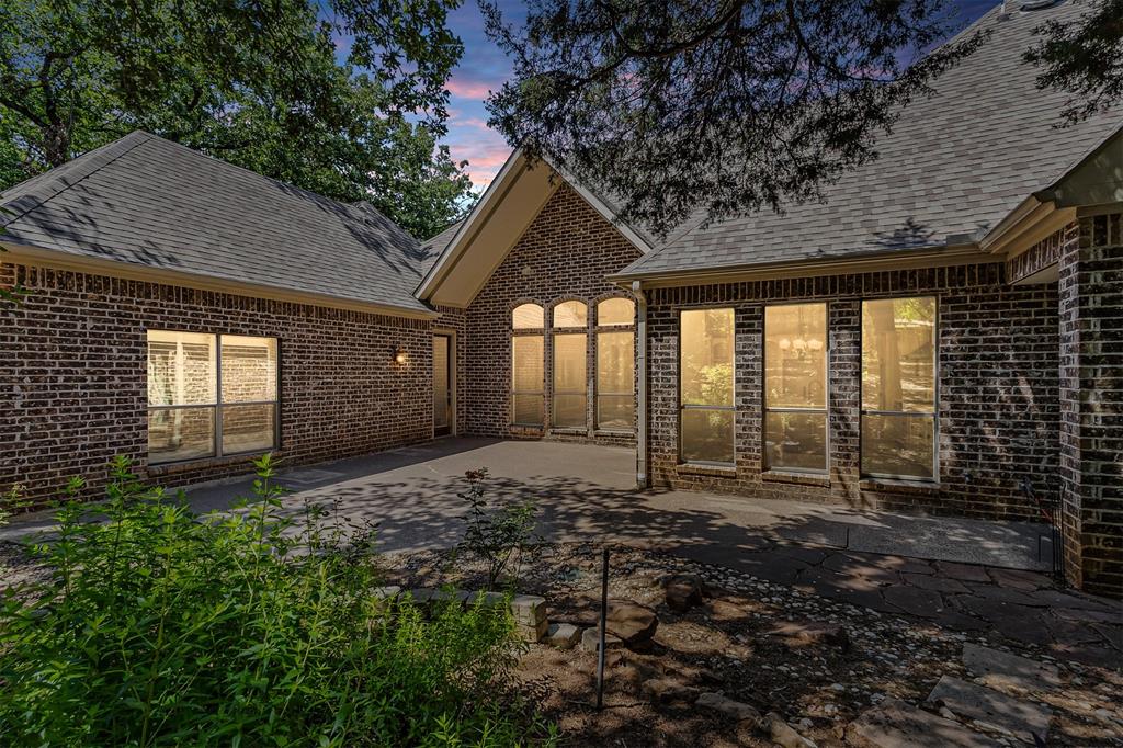 Emerald Sound At Lake Lewisvil - Residential