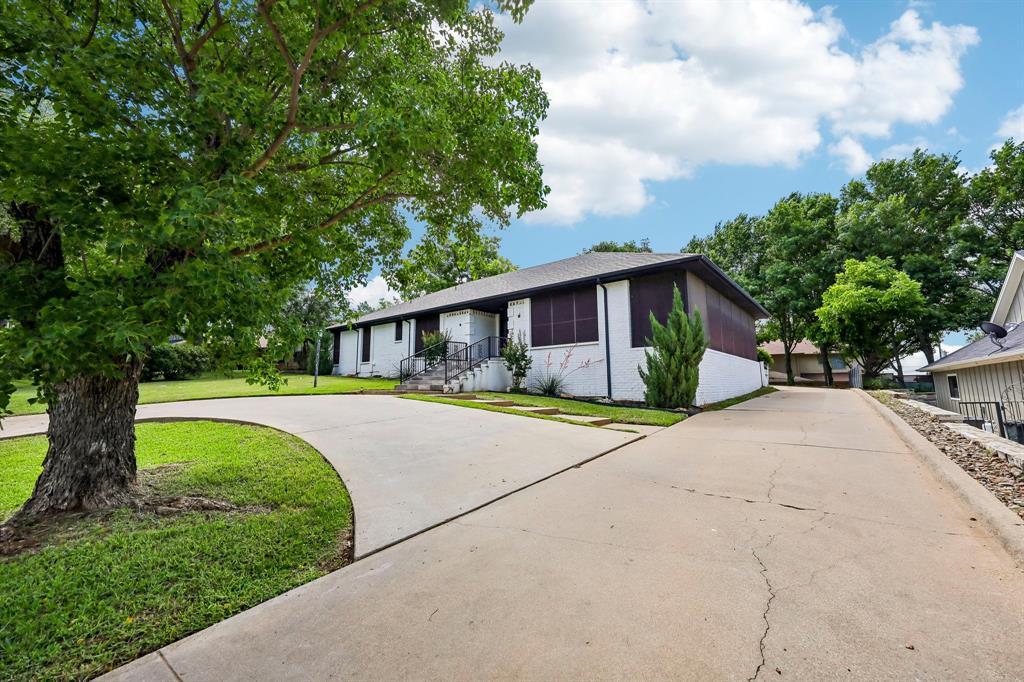 Decordova Bend Estate - Residential