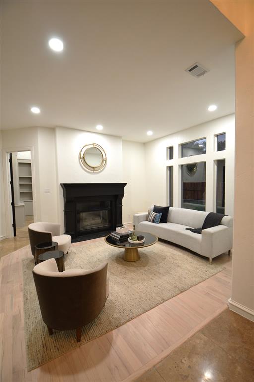 The Hills of Central Park - Residential