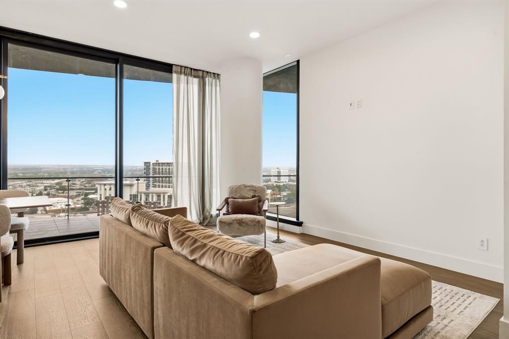 Bleu Ciel Condo - Residential
