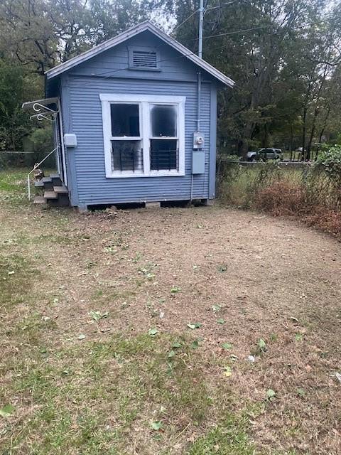 Great Income Potential, Section 8, 2 bedroom 1 bath on one side and the other side is studio, Section 8 approved. On the same water meter