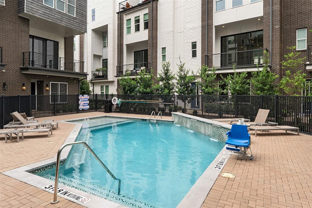 TRINITY TOWNHOMES 2 - Residential