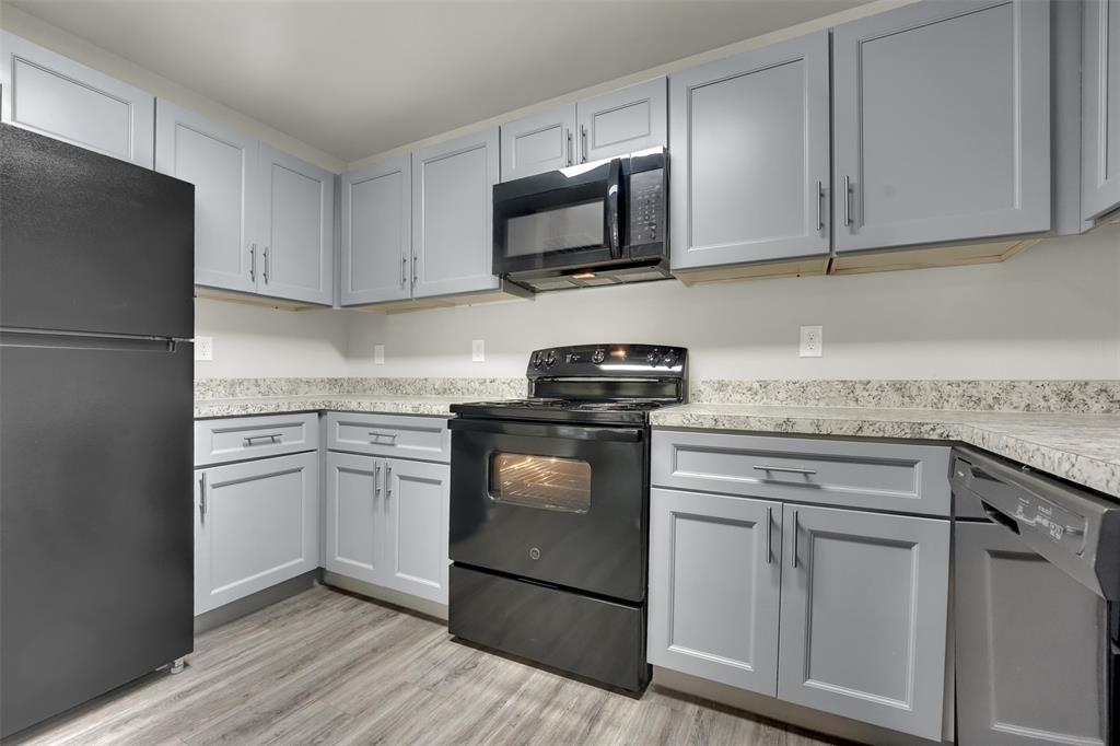 Sable Ridge Condos Ph 01-06 - Residential