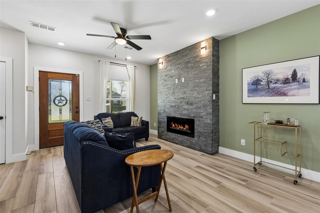 Central Ave 02 - Residential