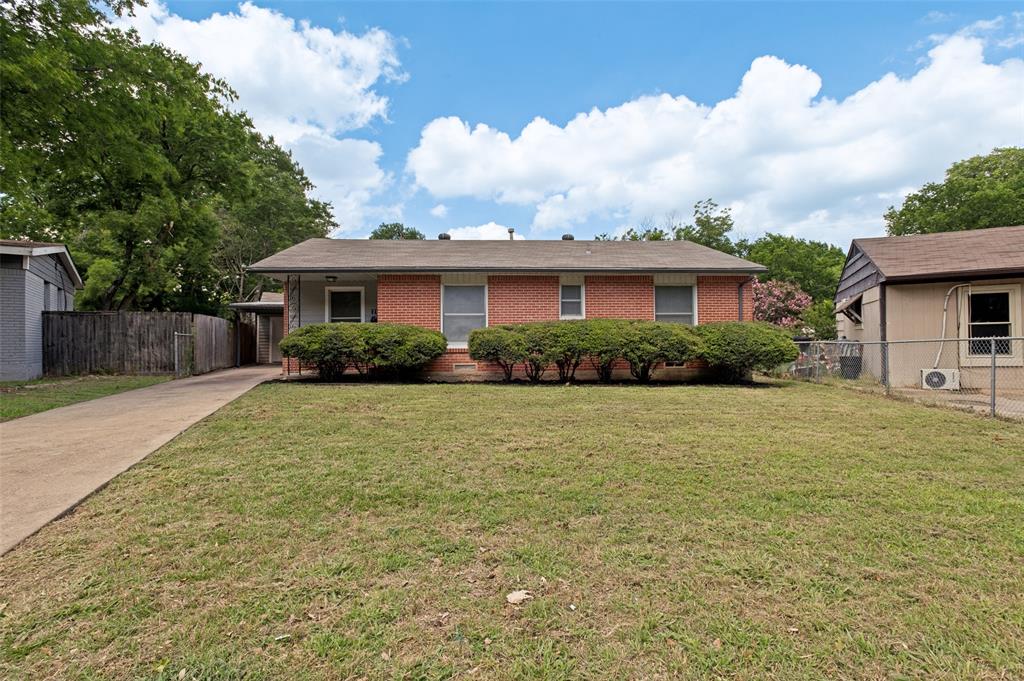 CUTE 3 bed 1.5 bath home in Duncanville is ready for new owners! MOVE-IN READY! Cozy living area greets you upon entry with gorgeous original hardwood floors and plenty of space and natural light to relax or entertain! Flows into your White Kitchen featuring plenty of storage and room for stackable Washer-Dryer! All 3 bedrooms are a good size. Full bathroom with tub-shower combo. HUGE fenced-in backyard! 2 car garage AND extended Carport allows you to safely park MULTIPLE vehicles! Are you looking for a cute move-in ready AFFORDABLE home? This is it! Schedule a showing today! 

All new paint, blinds, window screens, faucets, light fixtures, fans, back door is new. Too many updates to list! See full update list in Transaction Desk!