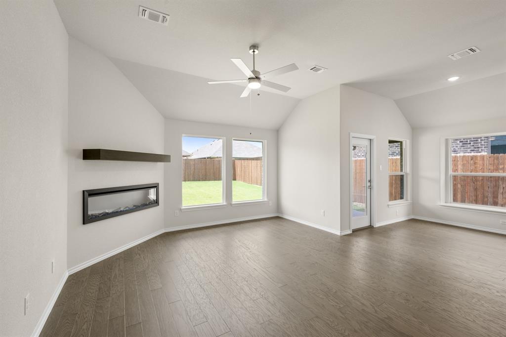 Summer Crest - Residential