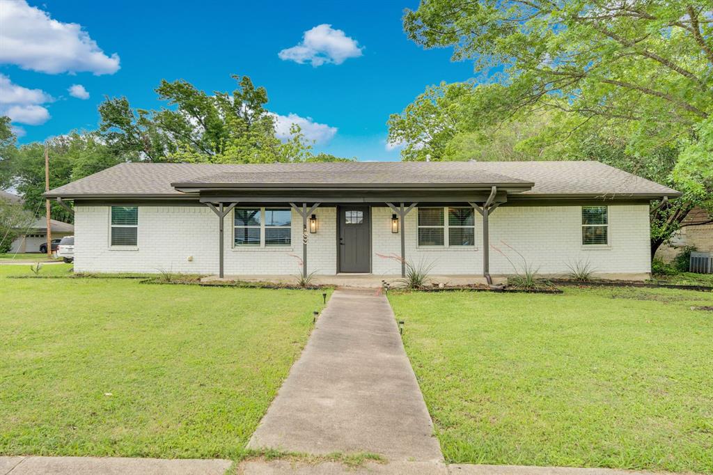 Recently renovated home on corner lot in established neighborhood! As you step inside, you'll be greeted by the inviting open floor plan that seamlessly connects the living, dining, and kitchen areas. The renovated kitchen features sleek, high-end appliances, ample counter space, and stylish cabinetry. Four spacious bedrooms provide plenty of room for relaxation and personalization, with large windows filling each room with natural light. The master suite is complete with a private en-suite bathroom. Discover a sprawling backyard that offers endless possibilities for outdoor activities, gardening, or simply unwinding in the fresh air. Ideal blend of modern amenities, comfort, and outdoor space, making it a must-see for anyone seeking a spacious and welcoming retreat. Located minutes from local schools and parks.
