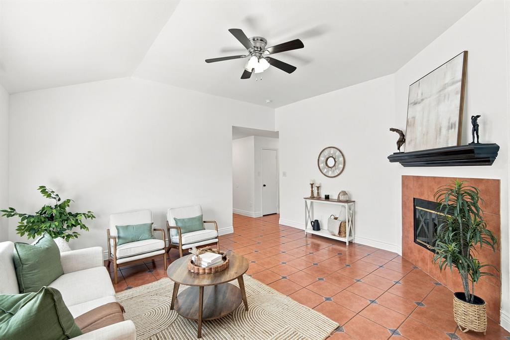 Las Villas De Oak Cliff Ph 03 - Residential