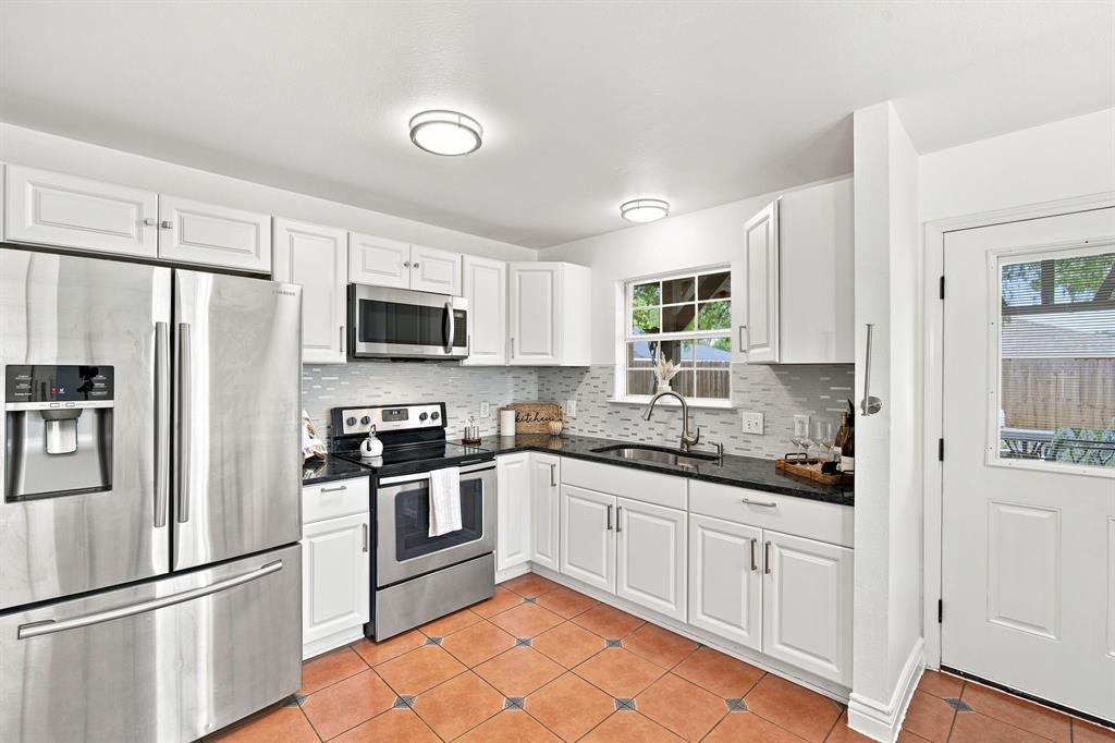 Las Villas De Oak Cliff Ph 03 - Residential