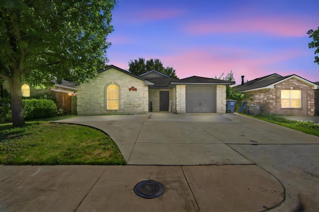 Las Villas De Oak Cliff Ph 03 - Residential