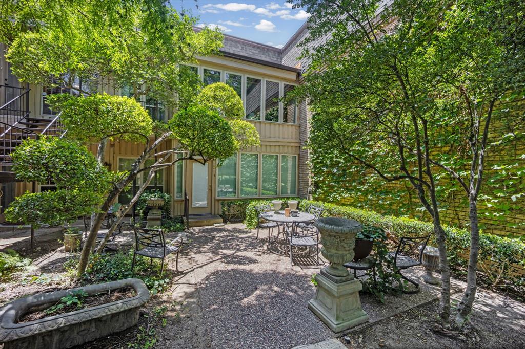 Royale Orleans East Condo - Residential