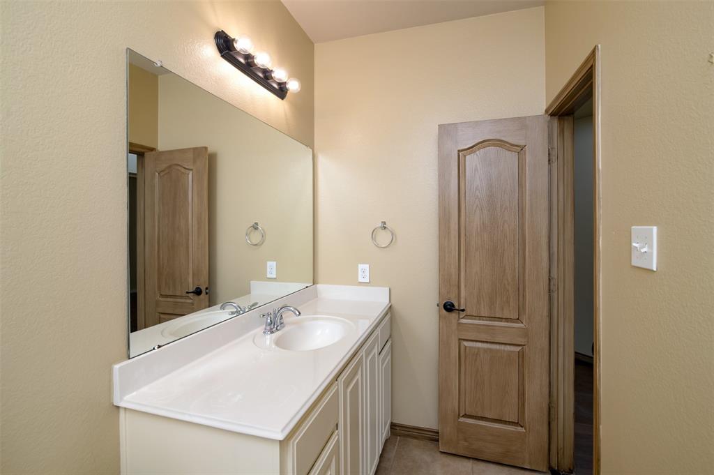 Town Homes At Legacy Town Cent - Residential Lease