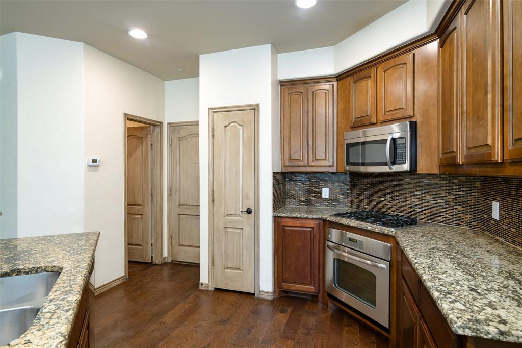 Town Homes At Legacy Town Cent - Residential Lease