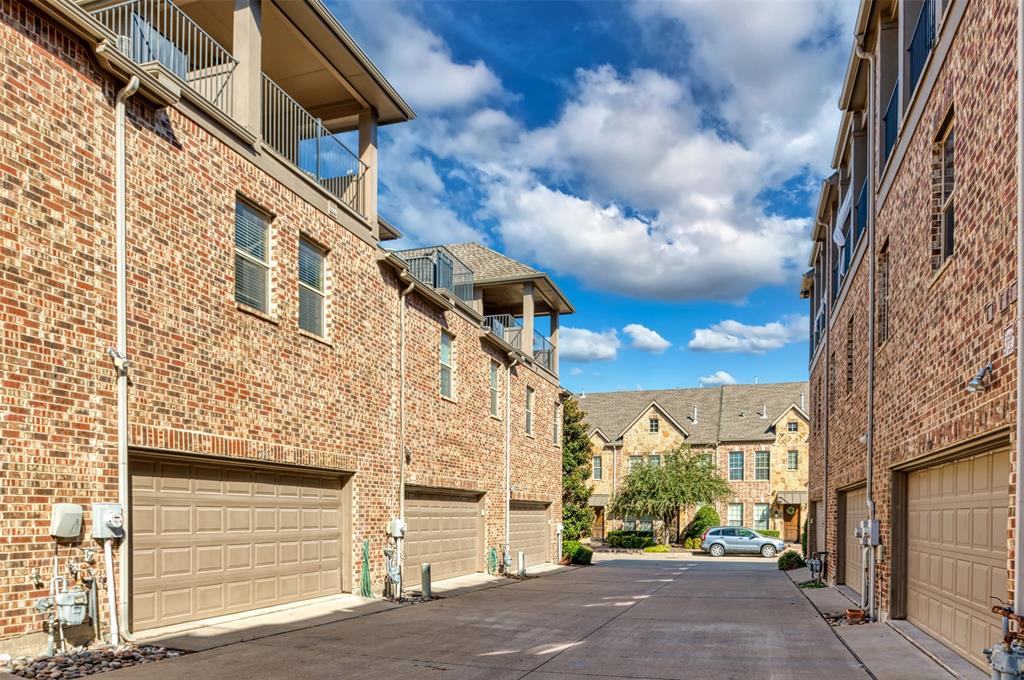 Town Homes At Legacy Town Cent - Residential Lease