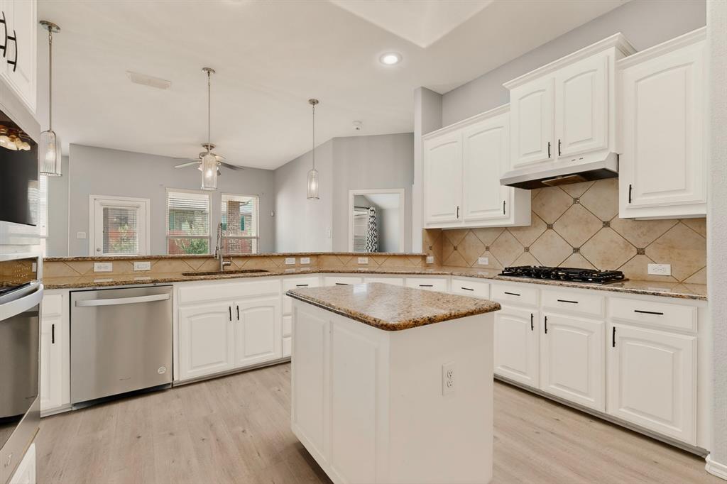 Kingston Mdws Ph 3b - Residential
