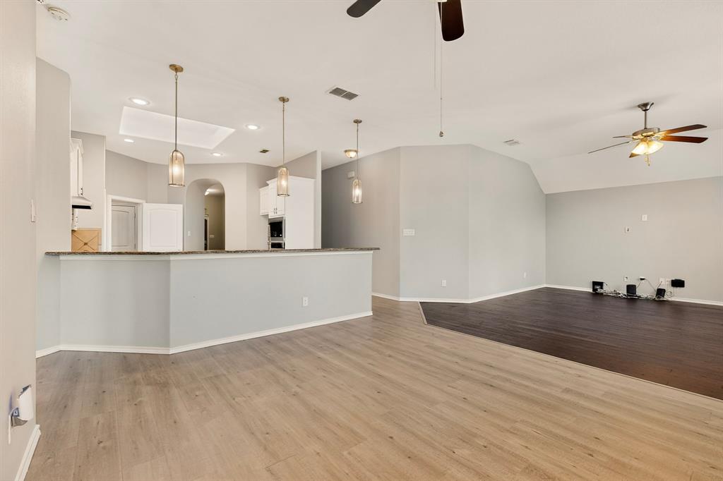 Kingston Mdws Ph 3b - Residential