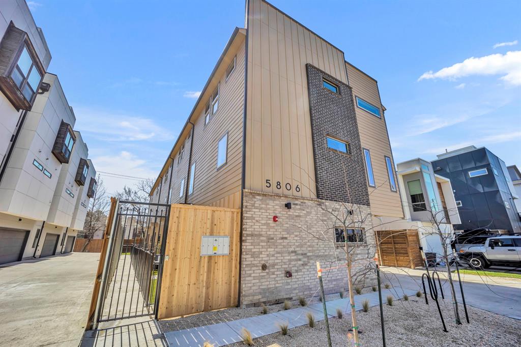 ALTA VISTA - Residential