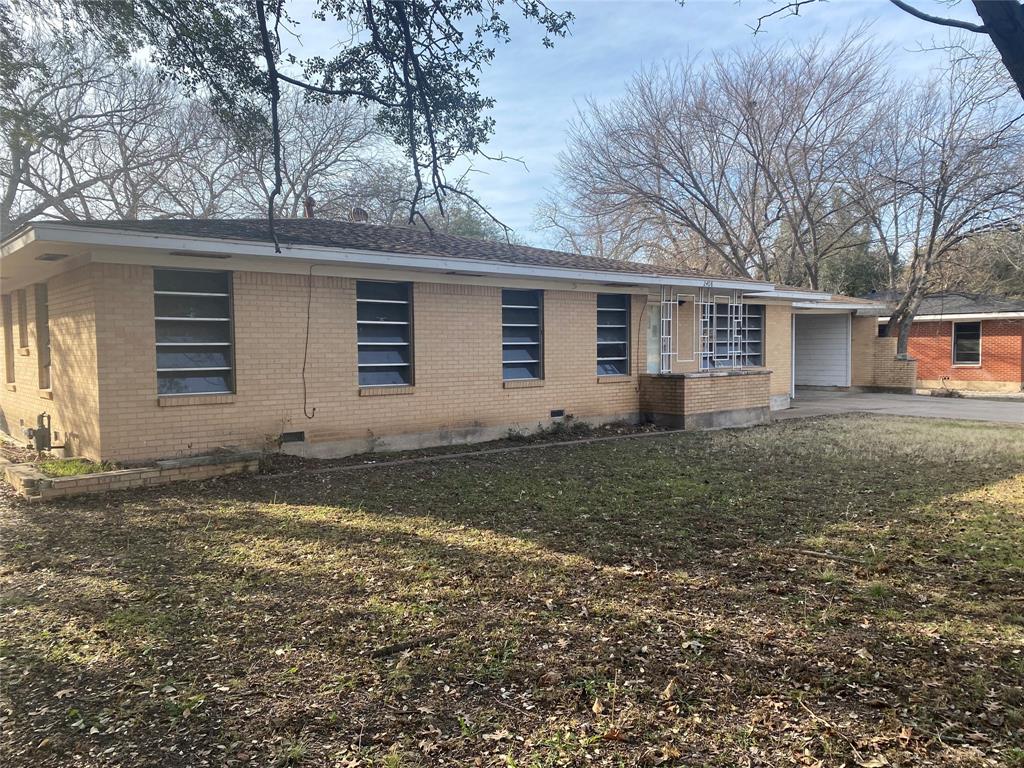 Located in the desirable Meadow Wood neighborhood, this 3-bedroom, 2-bath home offers a great opportunity in the heart of Waco. Featuring luxury vinyl plank flooring, a fenced backyard, and several recent improvements, this home is full of potential.