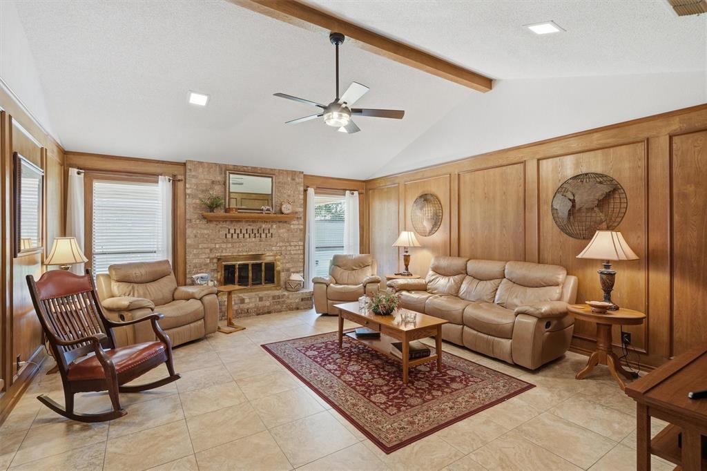 Decordova Bend Estate - Residential