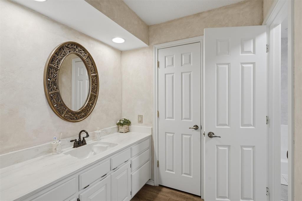 Decordova Bend Estate - Residential