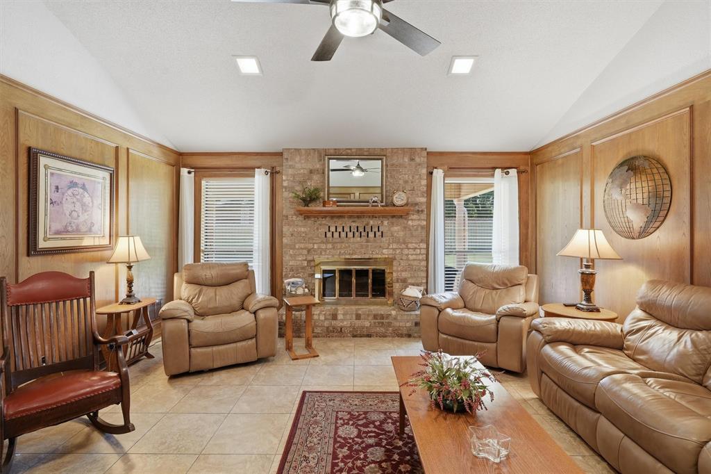 Decordova Bend Estate - Residential