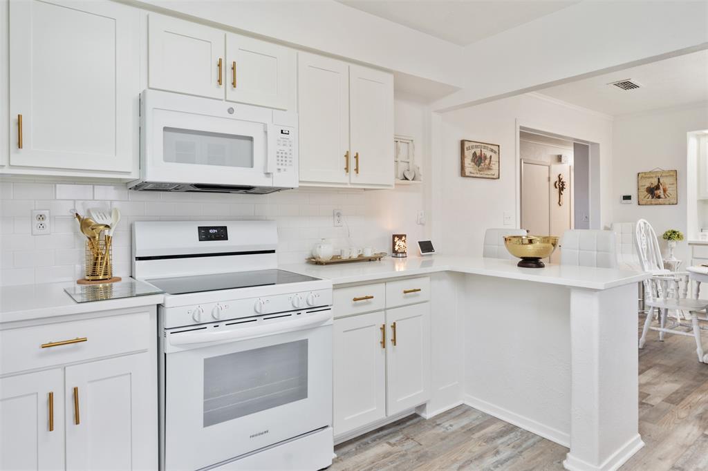 Colonial Acres - Residential