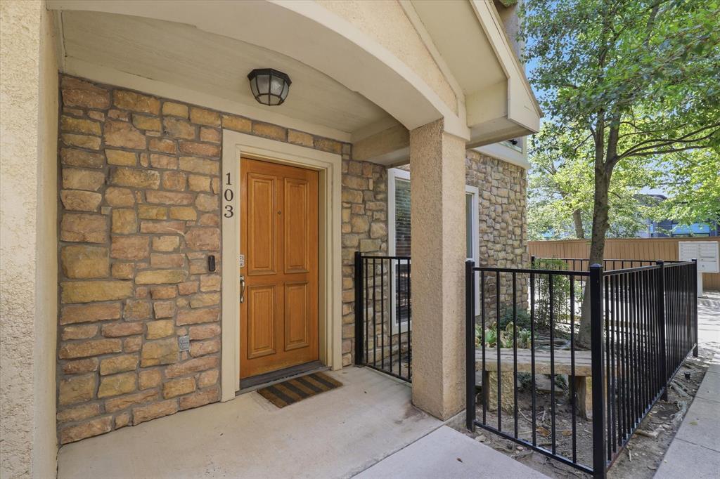Plaza At Cedar Spgs - Residential