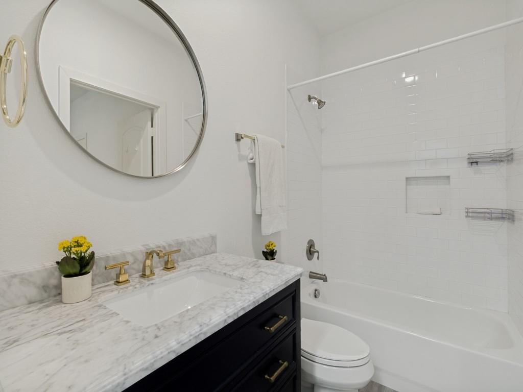 5743 Prospect Condos - Residential