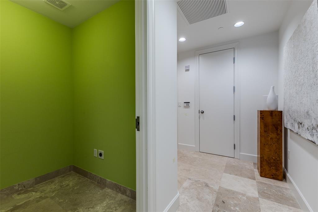 1505 Elm Street Condominiums - Residential