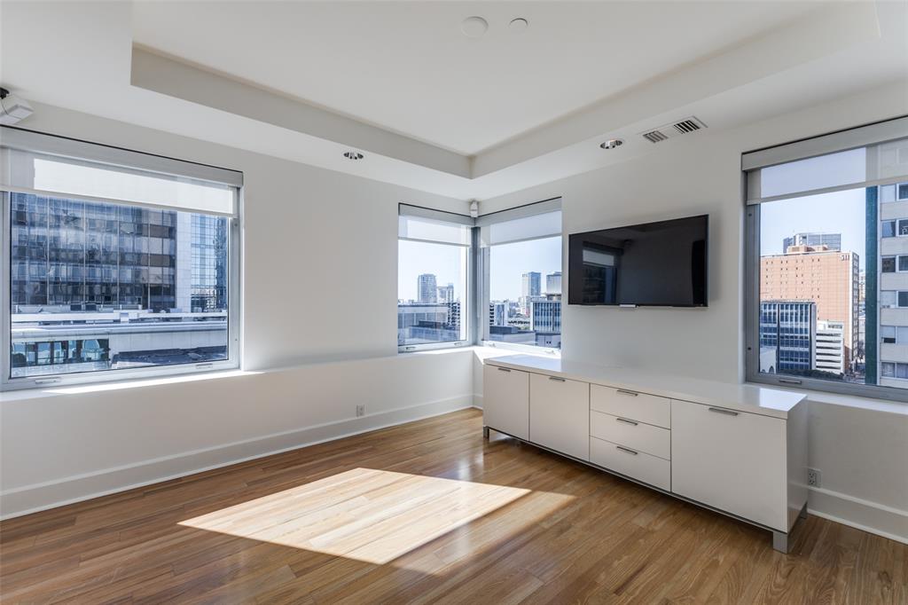 1505 Elm Street Condominiums - Residential