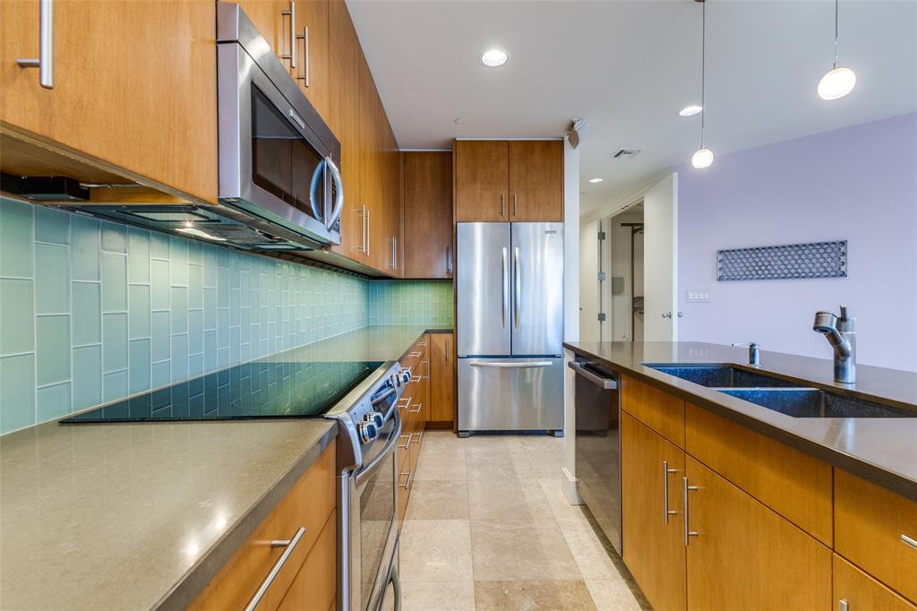 1505 Elm Street Condominiums - Residential